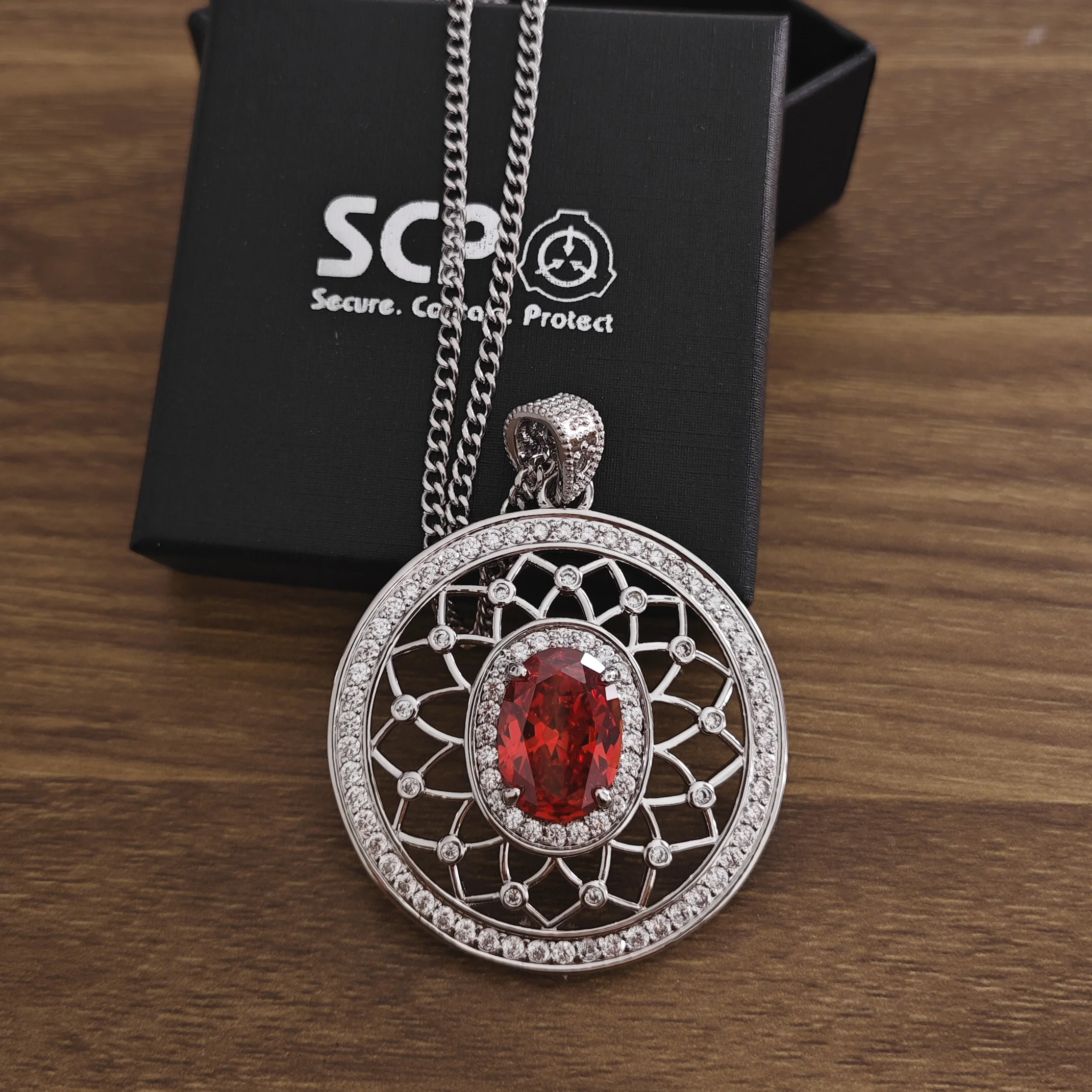 

Anime SCP Foundation Necklaces SCP-963 Jack Bright Necklace Red Gem Pendant Sweater Chain Jewelry Couple Gifts for Women Men