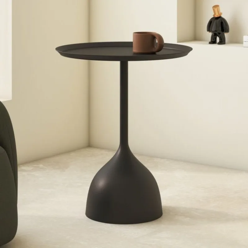 Black modern minimalist creative living room corner table, sofa side table, small size round light luxury mini coffee table