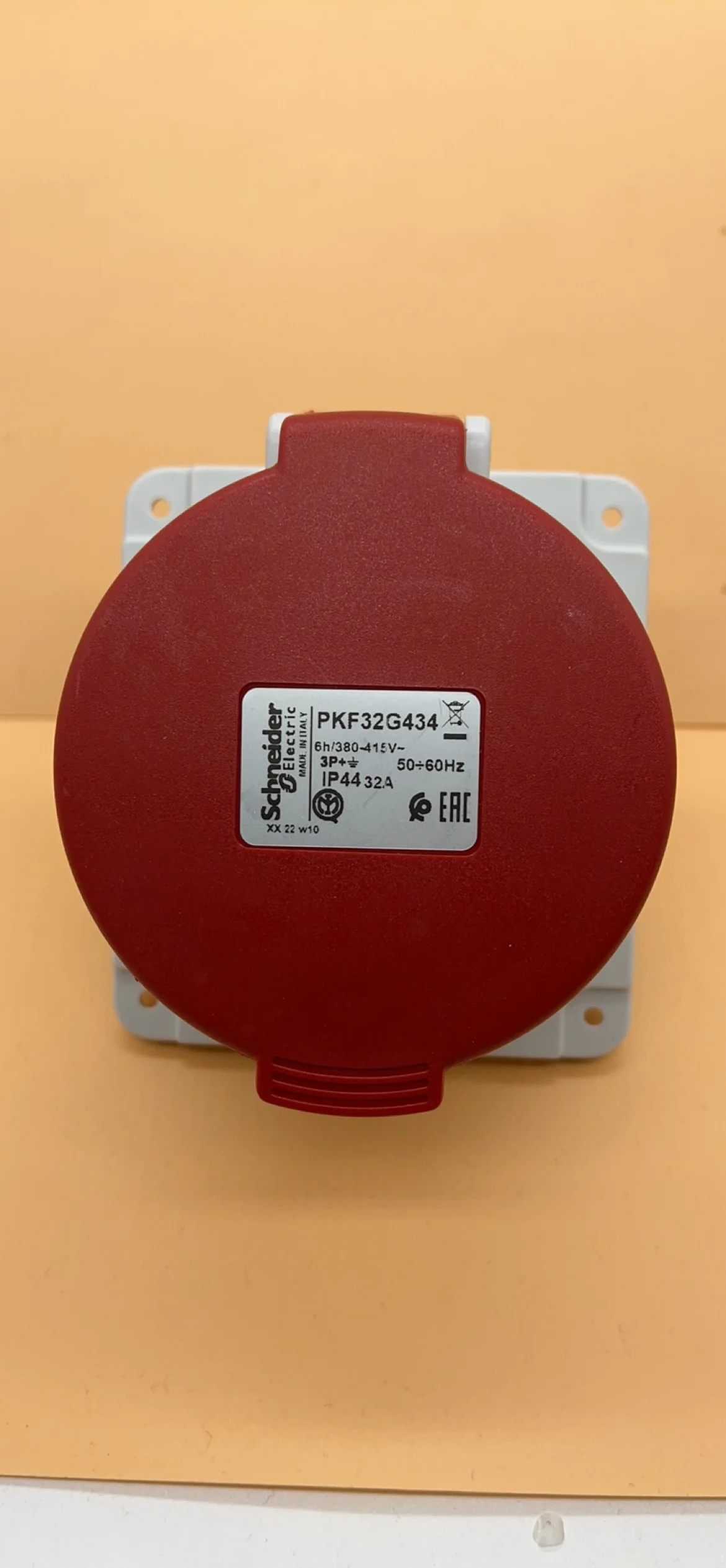 

Platinum Industrial Outlet 380.415V, A, 3P E, IP44, Red