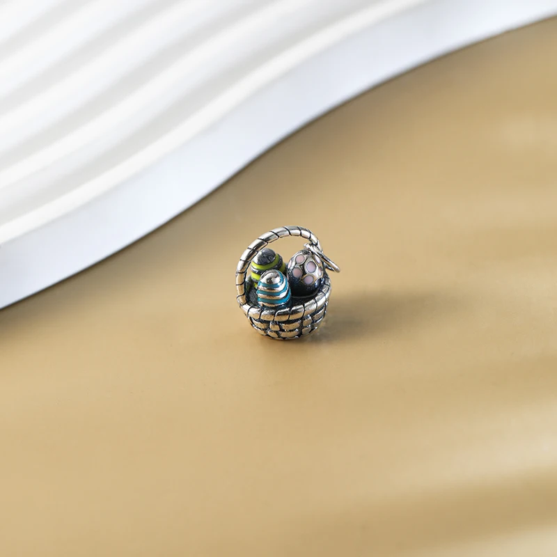 

DJ495 sterling silver S925 James Avery basket-shaped egg pendant