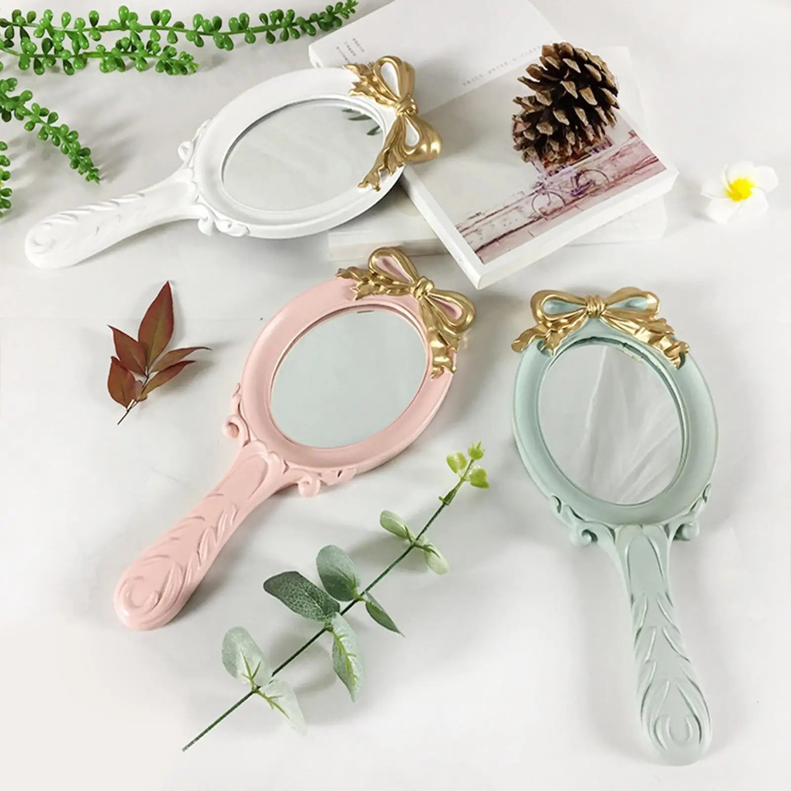 European Style Vintage Handheld Mirror Princess Women Girls Oval Makeup Cosmetic Tool with Anti Slip Handle