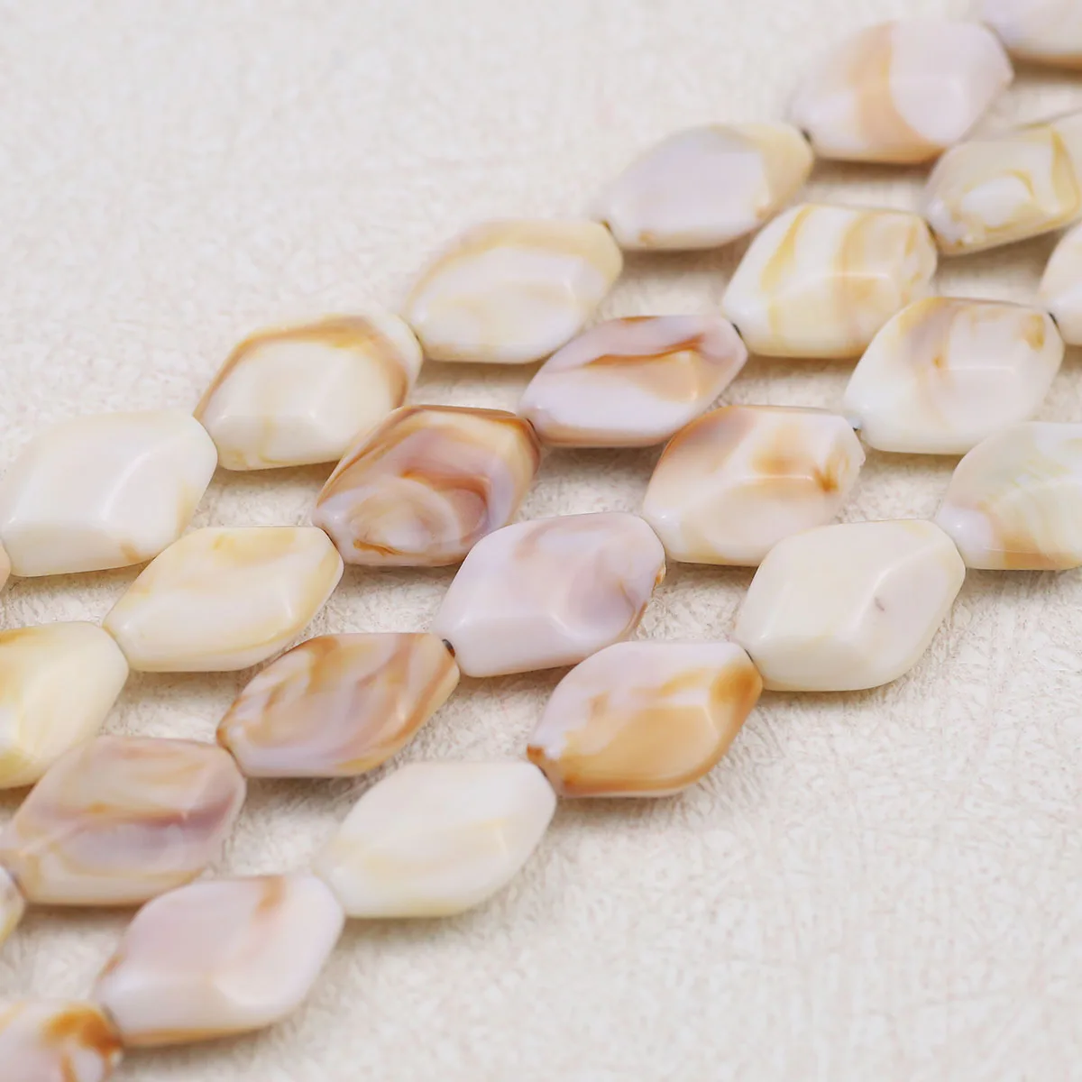 

100PCS/Lot Rhombus Imitation Shell Acrylic Beads Loose Spacer Beads for Jewelry Making DIY Bracelet Necklace Accessories