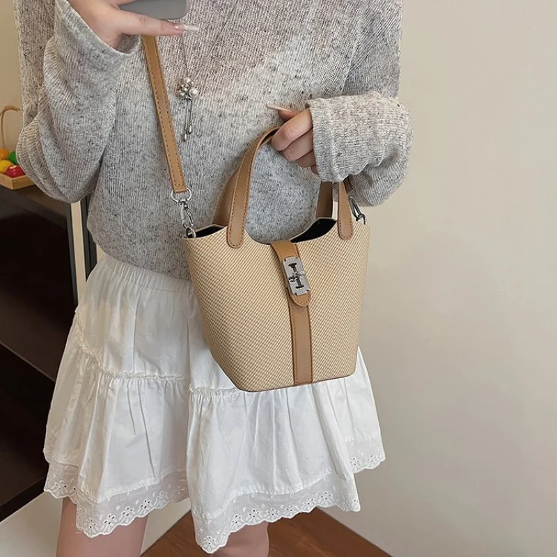 

Women's Handbag Made Of Nova-Patterned Leather Featuring Trendy Chiang Mai Lightweight Soft Daily Look​