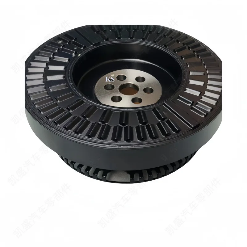 Suitable for Dongfeng Cummins engine ISDe6.7QSB6.7 crankshaft torsional shock absorber torsion 5256139