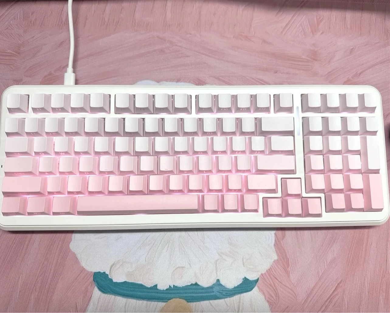 

Girl's Pink Gradient Side Engraved Keycap, RGB Transparent, PBT Material 136 Keys for 98/87/104 Mechanical Gaming Keyboard