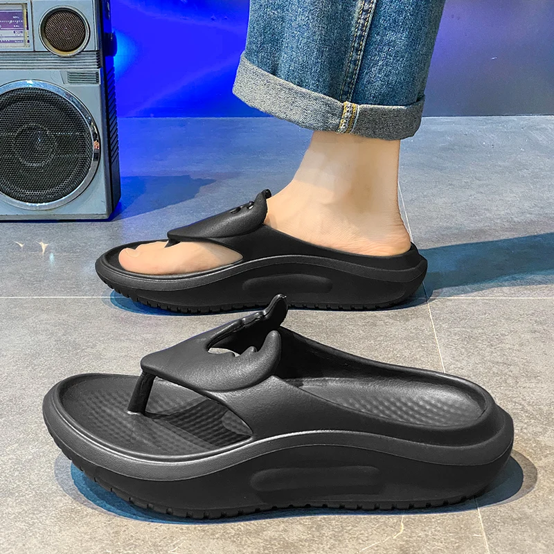 

Пара новых мужских износостойких шлепанцев, нескользящих, удобных сандалий для верхней одежды, тапочек на толстой подошве для пар.