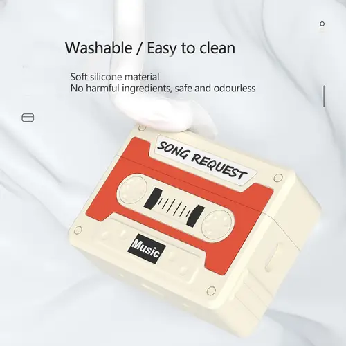 Imagen 2 del producto Funda protectora duradera de silicona suave con diseño de cámara Retro 3D para Airpods Pro 3 con herramientas de limpieza y mosquetón para AirPods Pro 3