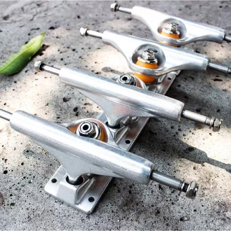 

5.25 INCH TRUCK SKATEBOARD TRUCK DOUBLE HOLLOW 2PCS SILVER COLOR DOUBLE KICK TAIL SKATEBOARD TRUCK MATCH 8-8.25INCH DECK DIY