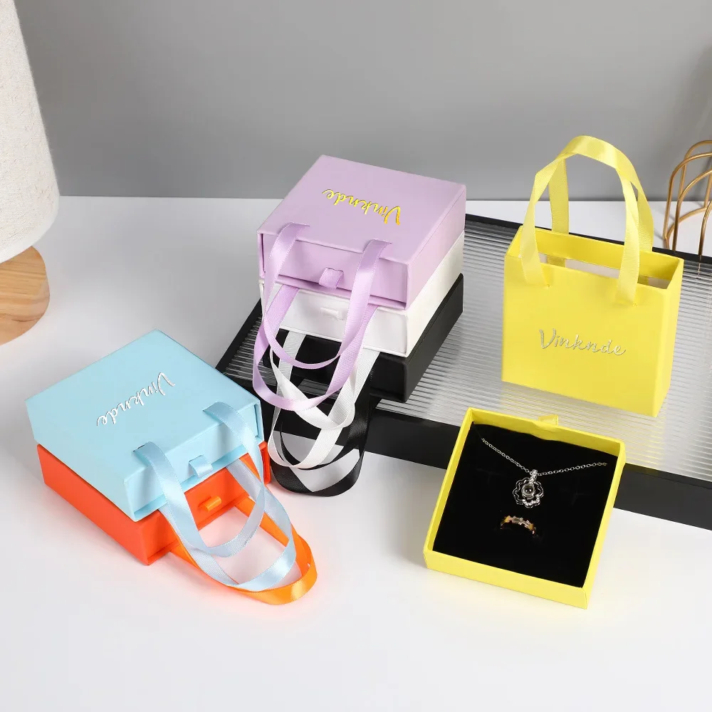 

Travel Jewelry Case for Women Girls Custom Logo Cardboard Drawer Jewelry Box with Handle Necklace Ring Earring Bracelet Storage
