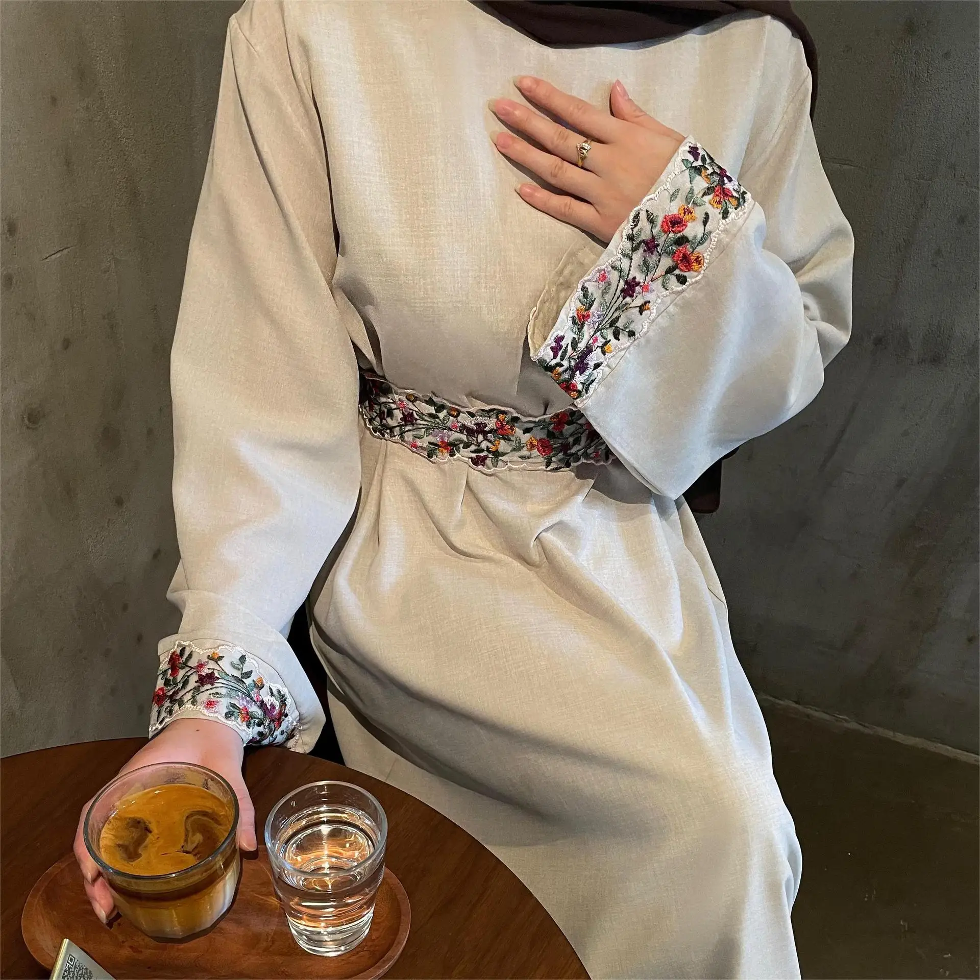 UNI Flower Embroidery Linen Muslim Women Dress Women Abaya Long Sleeve with Inner Cloth Temperament Robe Arab Turkey Dubai Abaya