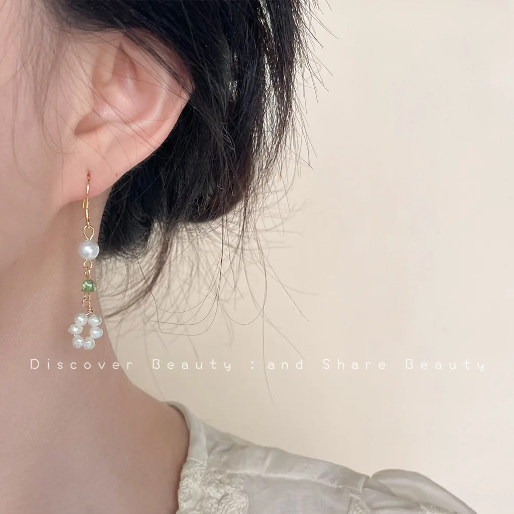 DIY accessories French natural pearl fringed earrings women's niche design retro temperament stud earrings fashionable and elega