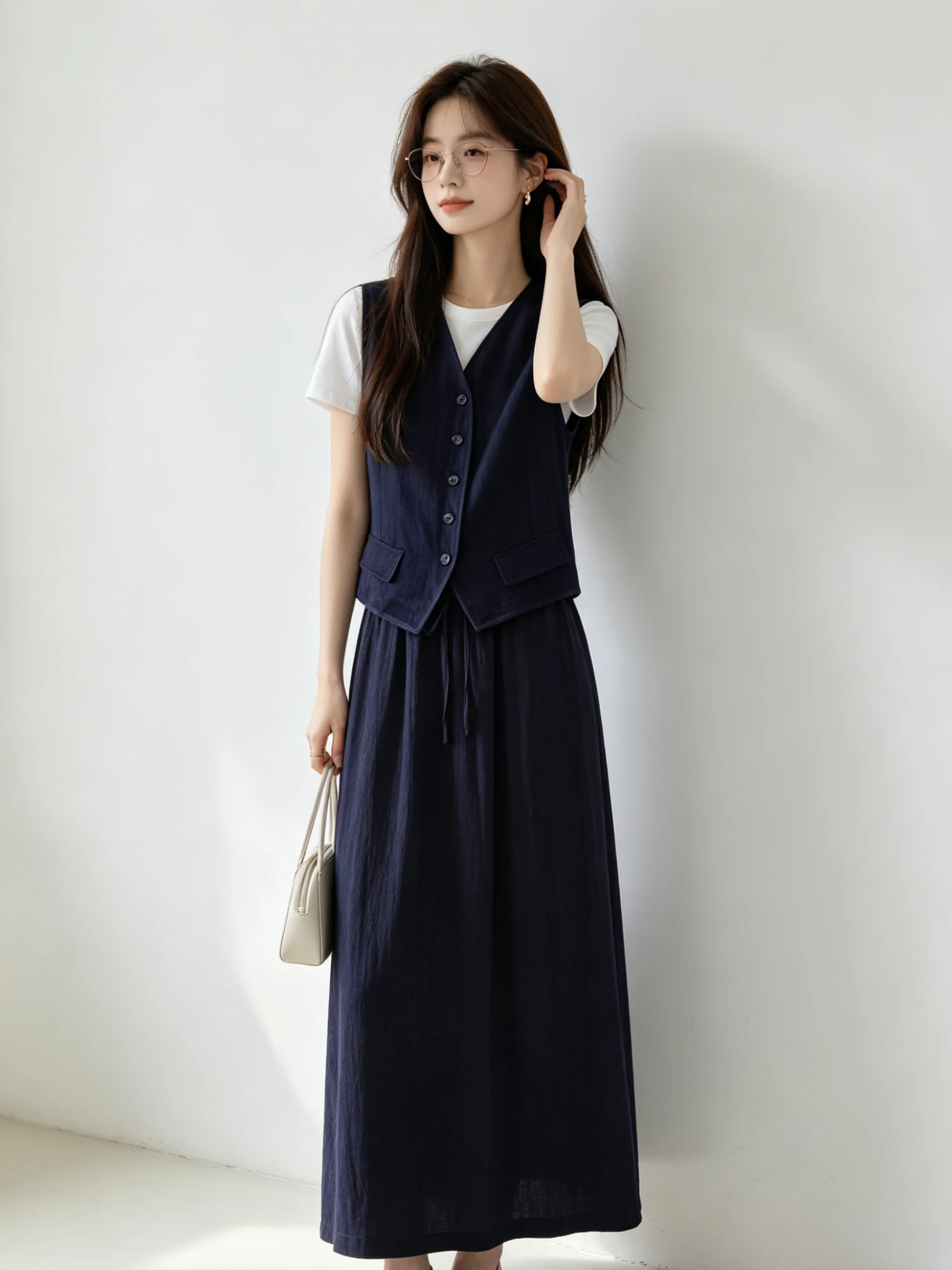 

Summer Casual Commute Style Three-Piece Set Short Sleeve T-Shirt Skin-friendly High Waist Skirt Slimming Women's Fashion