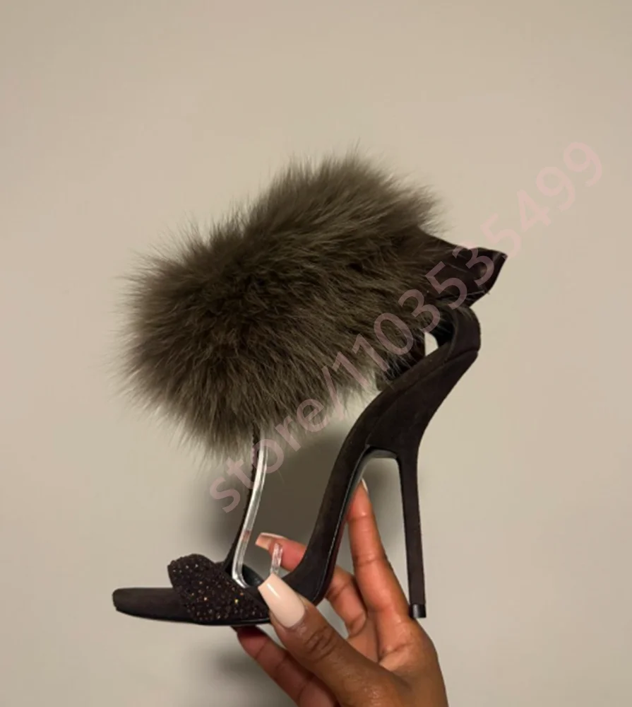 كريستال بلينغ بلينغ T-حزام حجر الراين الصنادل 2025 موضة جديدة مثير المرأة المفتوحة تو خنجر حفلة عادية لينة الفراء الصنادل #5