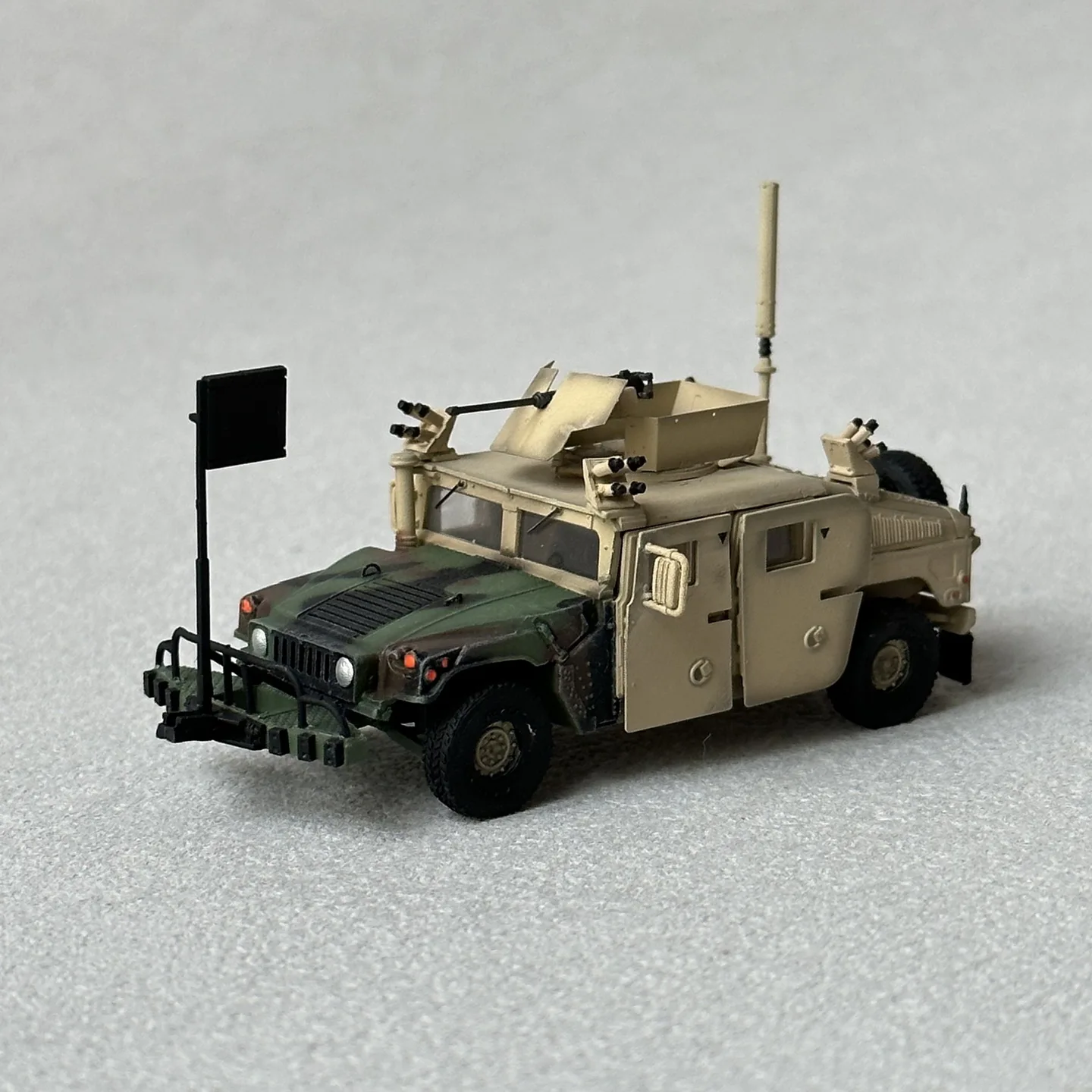 

T-Model 1/72 Modern US Hummer M1114 Up-Armored HMMWV FRAG 5 w/GPK Turret Vehicle Car TF7390 Display Collection Toys