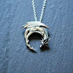 Exquisite Flying Dragon Necklace Personality Vintage Dragon Shape Pendant Necklace Popular Jewelry Presents