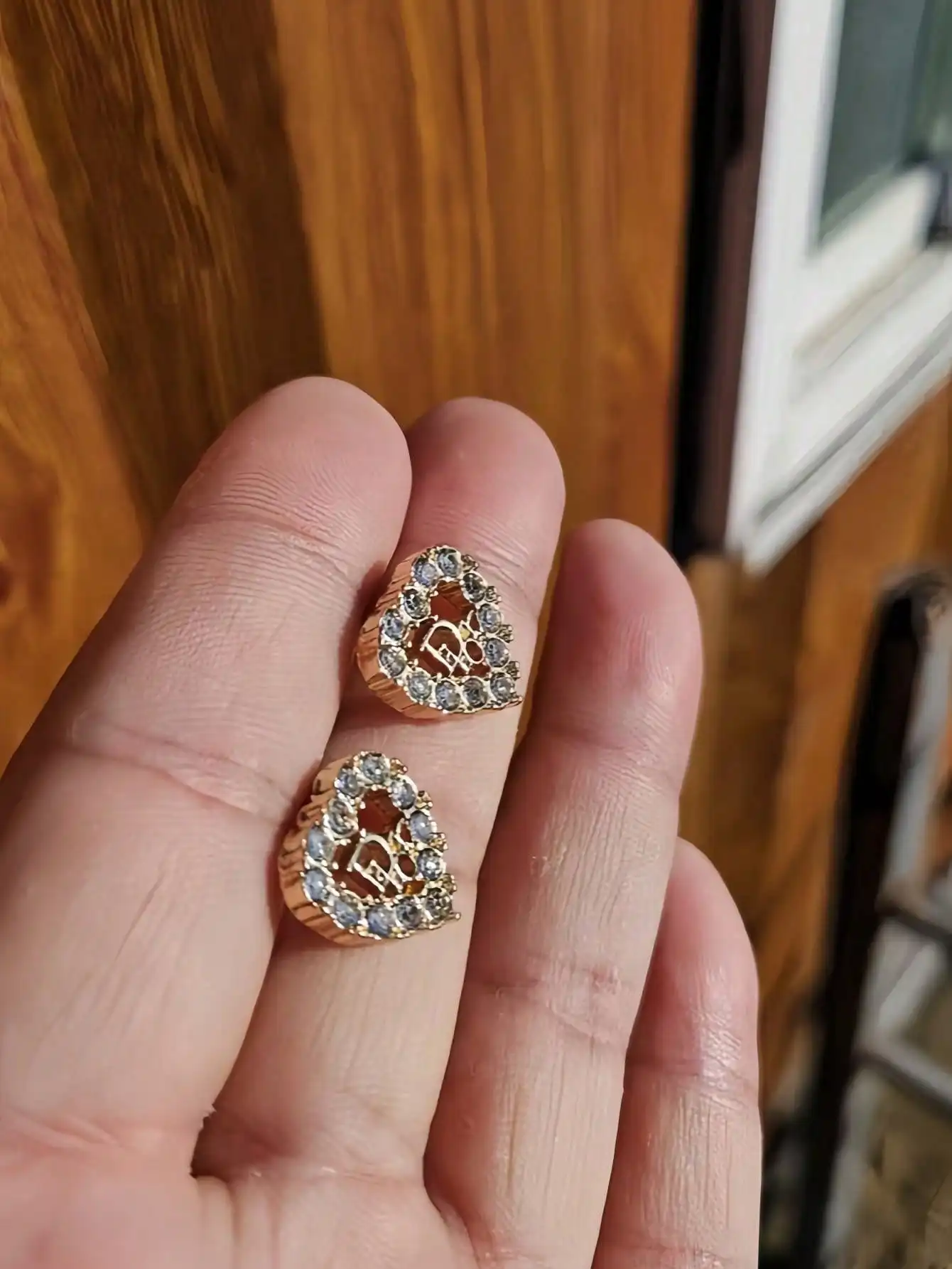 

2pcs Full Rhinestone Hollow Heart Shaped Classic Earrings For Women