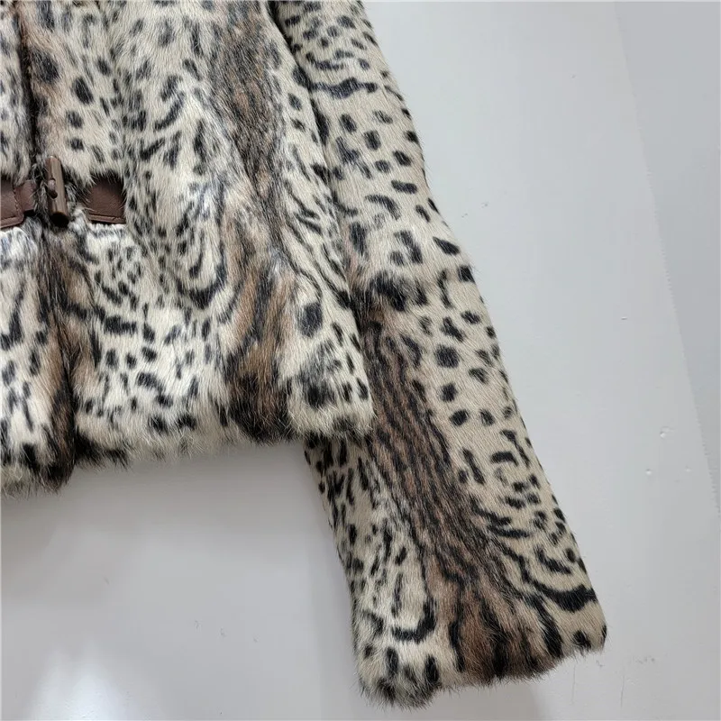 Casaco de pele confortável com estampa de leopardo feminino, casaco chique de manga comprida, integrado, novo, curto, outono, inverno, 2022