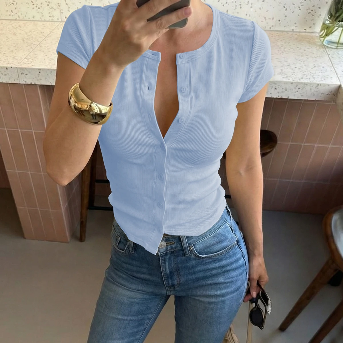 Hugcitar Fashion Solid O Neck Short Sleeve Buttons Sexy Slim Crop T-Shirt Top Summer Casual Women Clothes Streetwear Party
