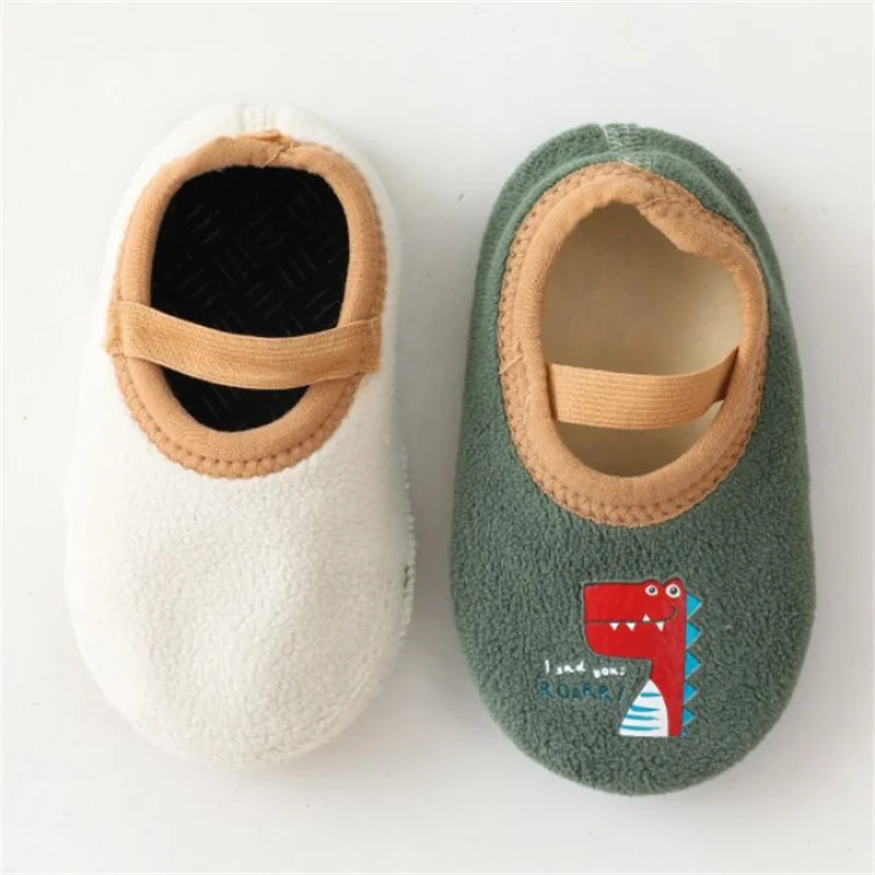 Newborn Baby Boys Girls Shoes First Walkers Winter Indoor Outdoor Slippers Infant Crib Floor Shoes with Rubber Sole Anti-slip