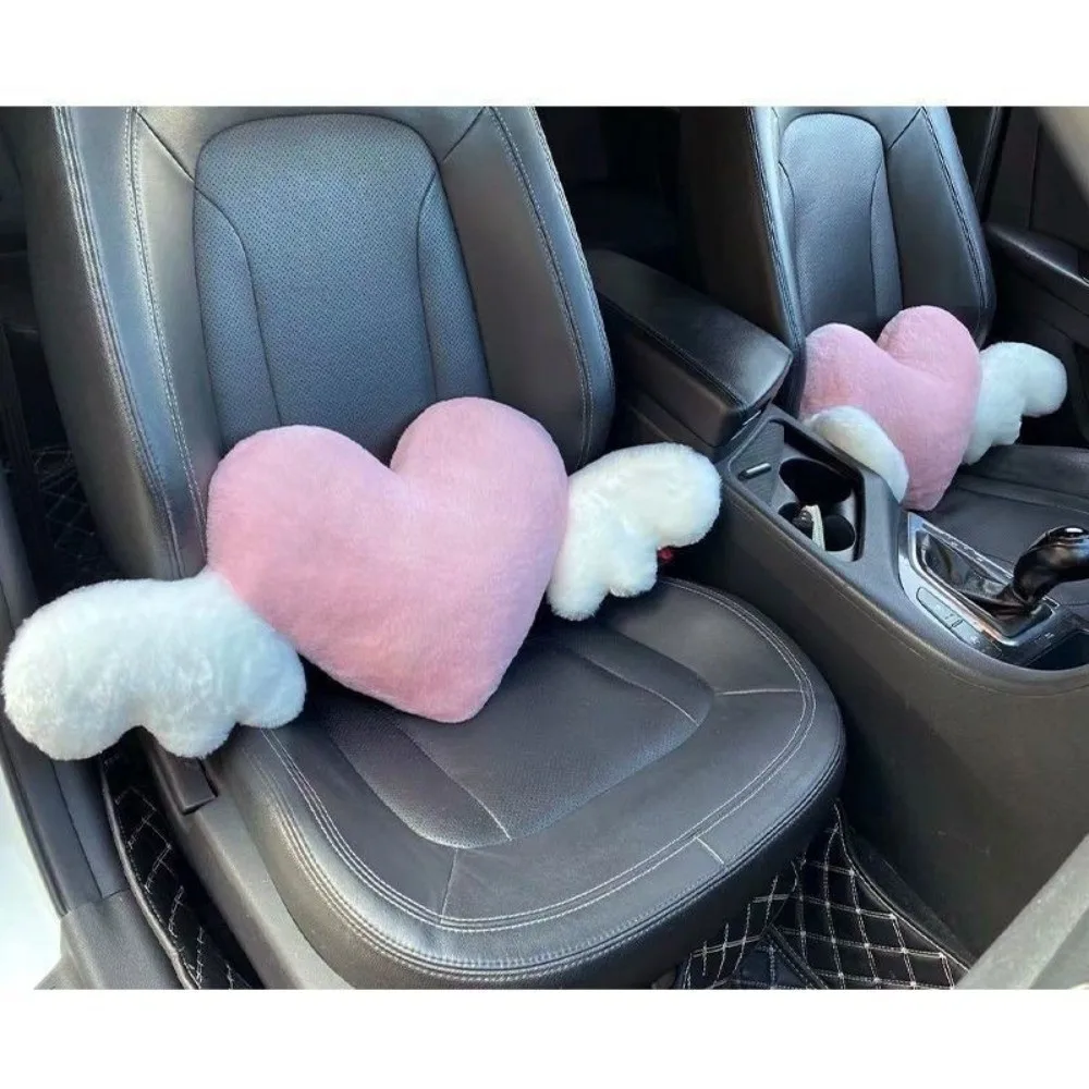 Wygodny zagłówek samochodowy w kształcie serca Ergonomiczna pluszowa poduszka lędźwiowa Miękkie wsparcie lędźwiowe do wnętrza samochodu