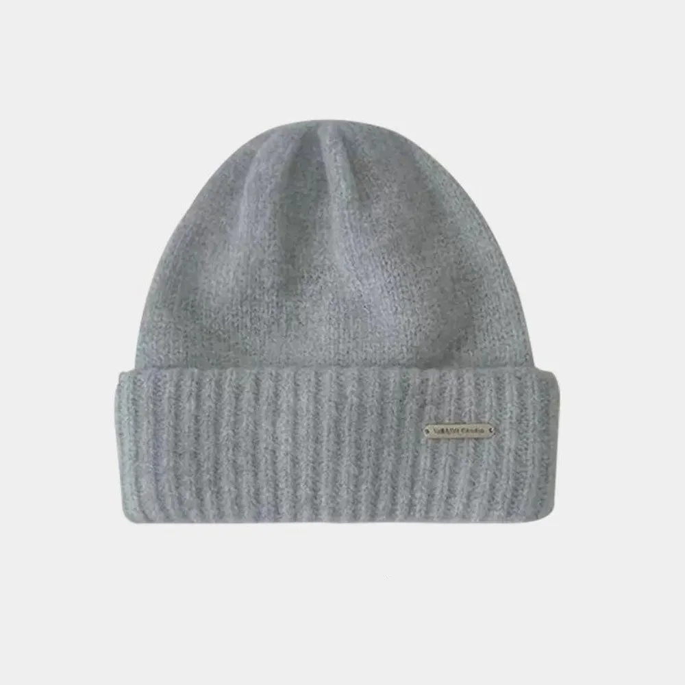 

Fashion Metal Label Knitted Cold Cap Thickened Keep Warm Loose Cap Comfortable Warm Pile Cap