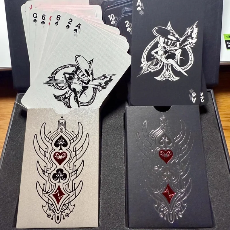 

Лидер продаж, полый рыцарь, фанат-арт, черно-белые карты, набор колод для покера, игровой фанат, игра на день рождения, вечеринку, ночное путешествие, развлечение, коллекционный подарок