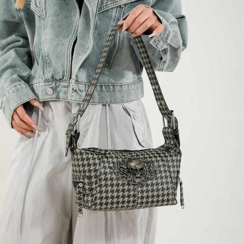 

Cool Girls PU Leather Hobos Skull Deco Small Shoulder Bags Women's Designer Underarm Bag Female Adjustable Strap Purse Handbag