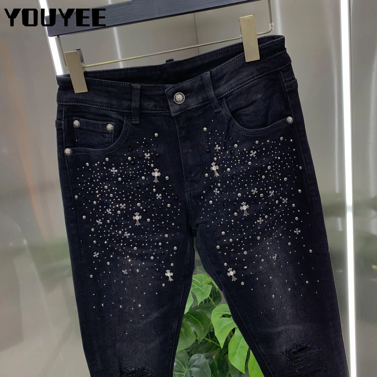 Männer Jeans 2022 NEW Schwarz Hot Bohrer Strass Niet Zerstört Zerrissene Dünne Leggings Stretch Denim Streetwear Männlichen Hosen