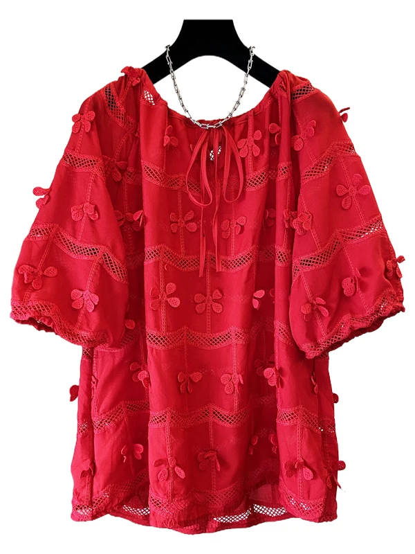 レッド ルーズ 半袖シャツ レディース 夏服 プラスサイズ 透かし彫りデザイン カジュアルスタイル ラウンドネックトップ 3D花柄