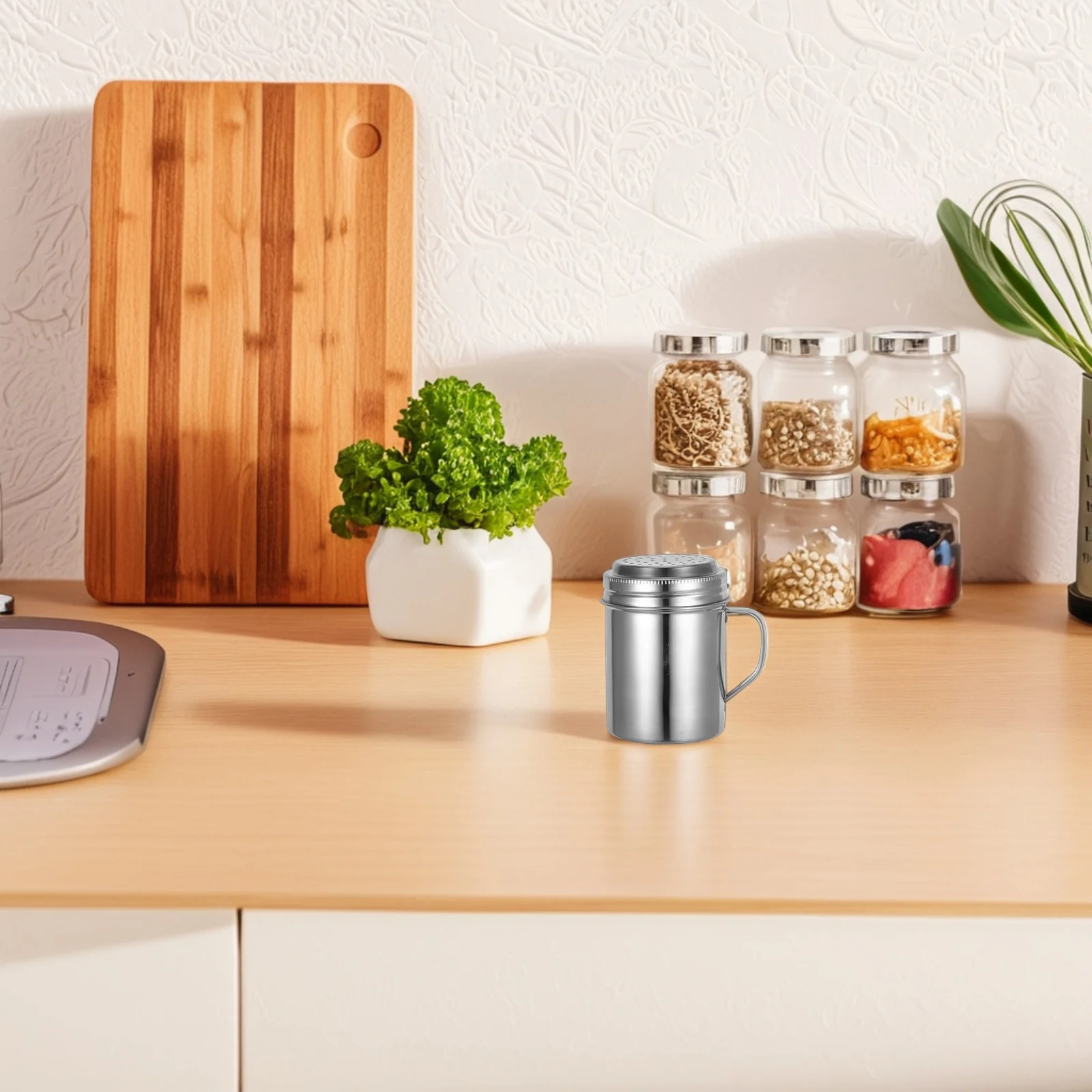 

Stainless Steel Kitchen Shaker for Sugar Flour Salt Pepper Even Sprinkling Home Baking Coffee Shops Stylish Design