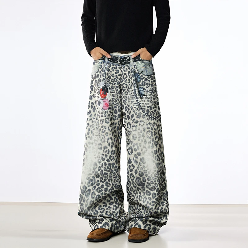

Мужские джинсовые брюки нишевого дизайна с леопардовым принтом, брюки контрастного цвета с 3D принтом, прямые свободные мужские весенние джинсы 2026