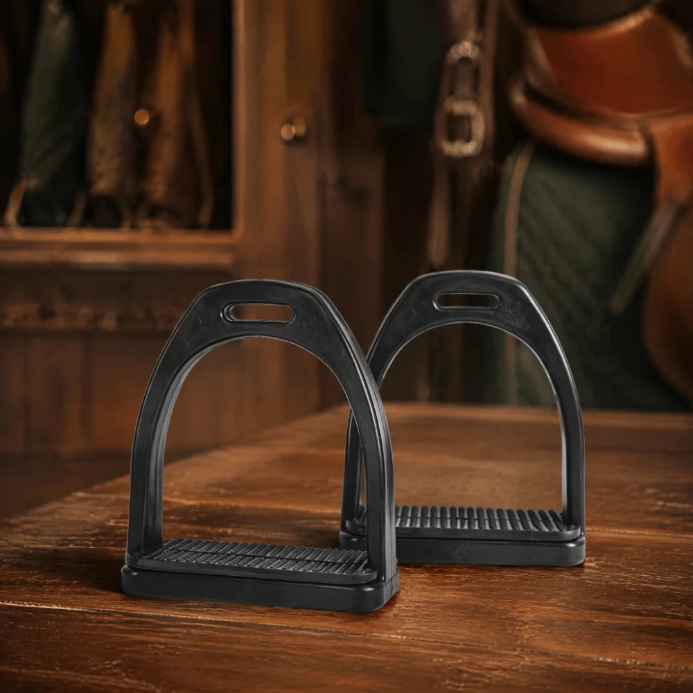 2pcs Black High Strength Plastics Stirrups Plastic Impact Resistant Non-slip Rubber Pad Stirrups Easy Install Black Rubber Pad