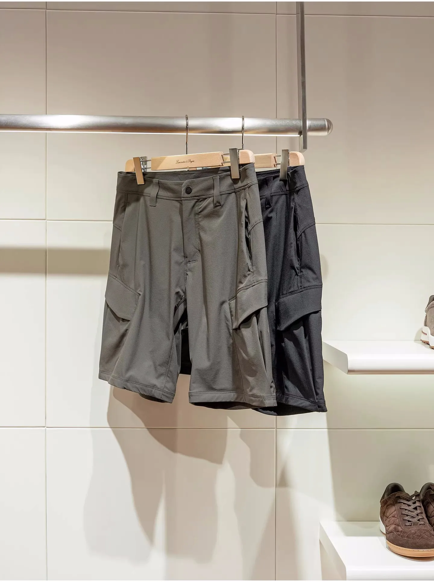 Outdoor waterproof quick drying workwear pocket shorts for men