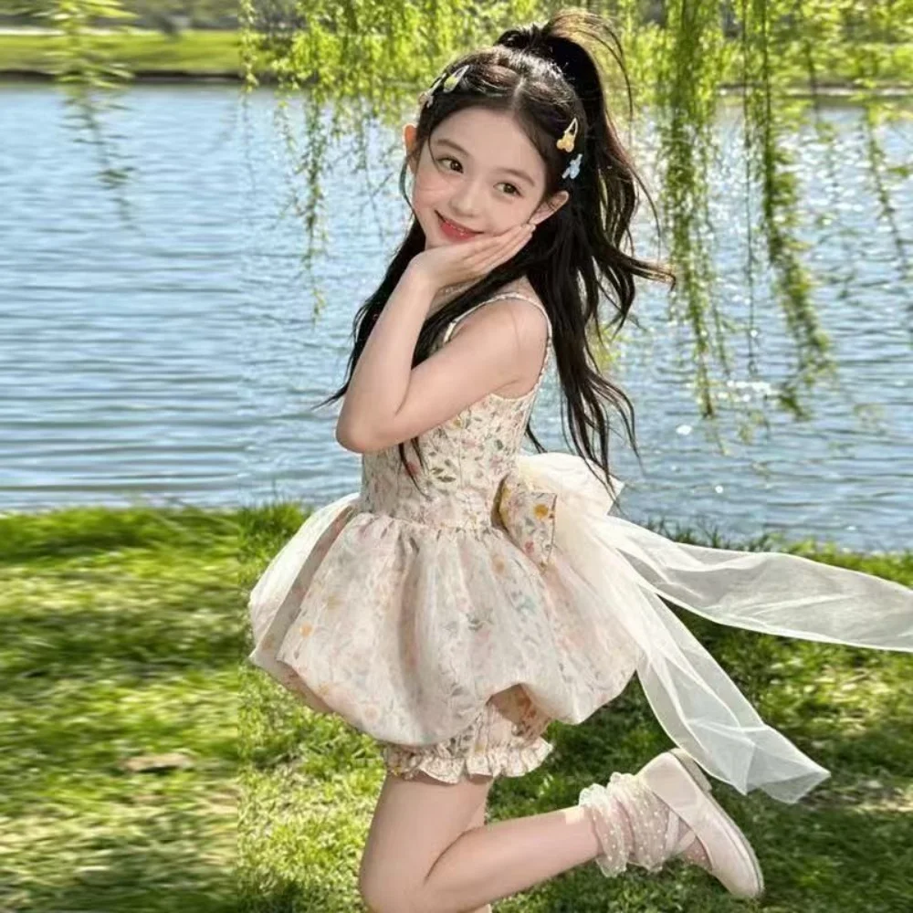 Girls Floral Suspender Dress Flower Bud Shorts 2026 Summer Western-style Princess Dress Children Bow Yarn Trailing Fluffy Skirt