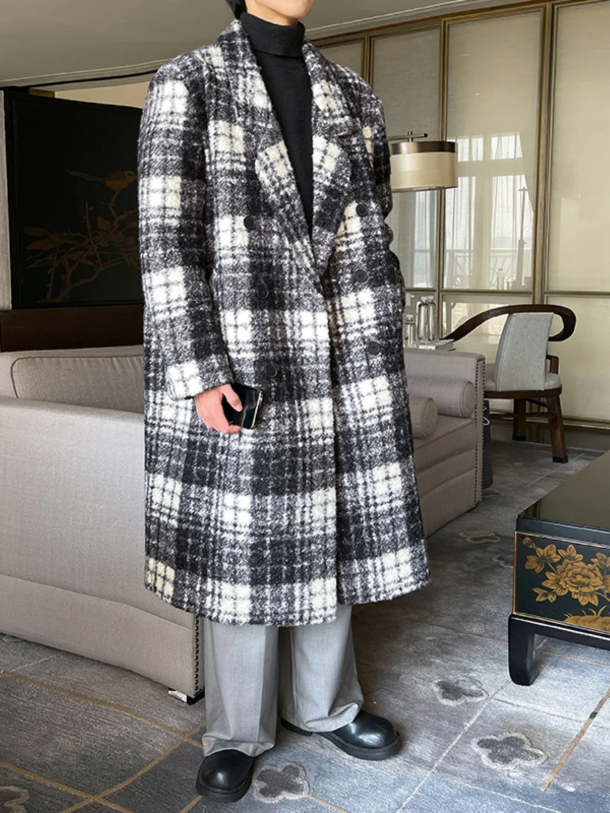 ロング丈オーバーニーウールメンズコート 高級感のある格子柄デザイン 若者向けトレンド 秋冬ファション エレガントなウィンドブレーカー カジュアルアウター