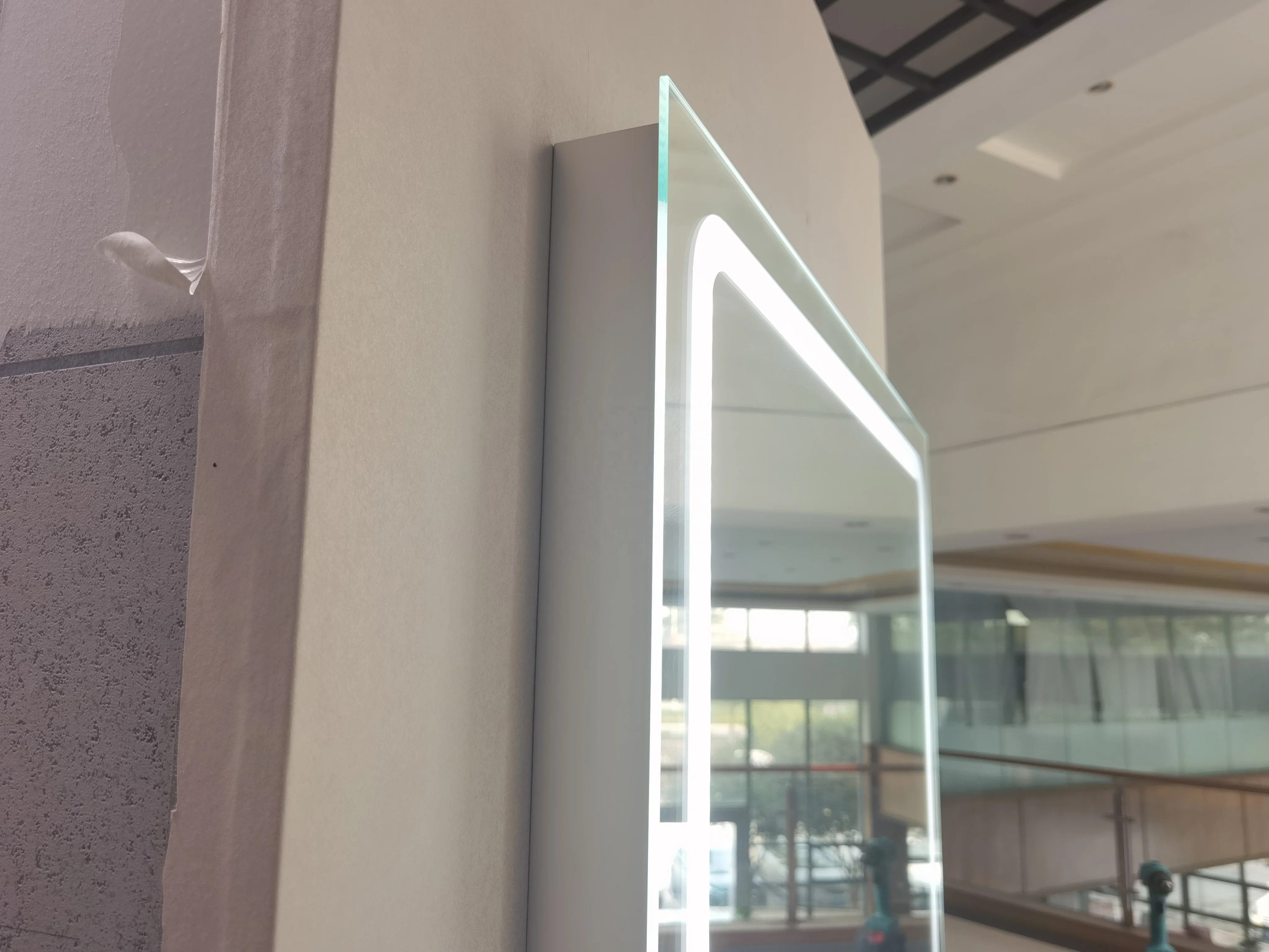 Espelhos de banho do espelho esperto retangulares com espelho inteligente do diodo emissor de luz da tela