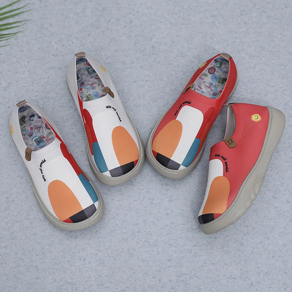 Women Slip-On Flats Anti Slip Painted Loafers Breathable Fashion Travel Shoes Casual Walking Shoes for Outdoor Travel