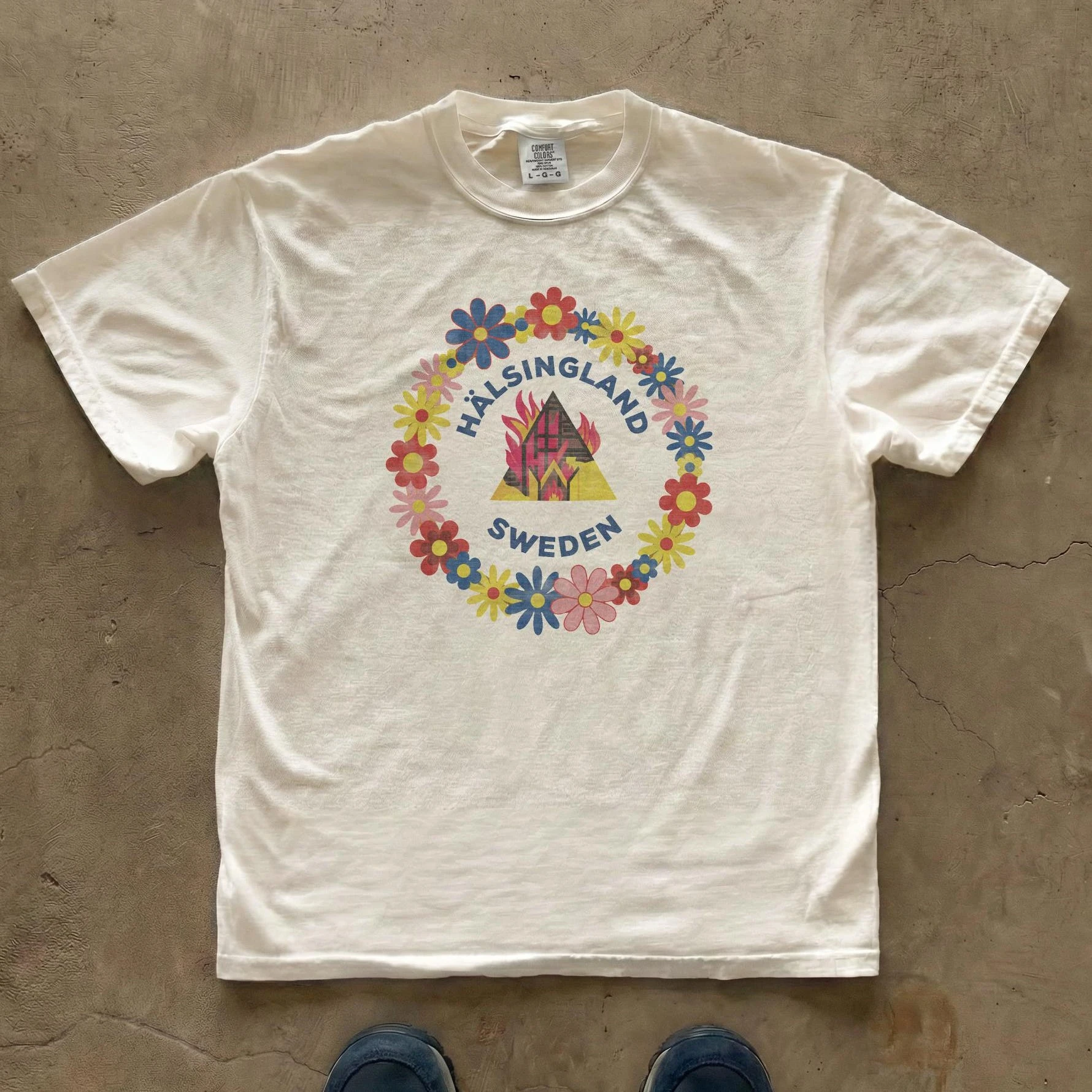Folk Flower Burning Temple T-shirt 