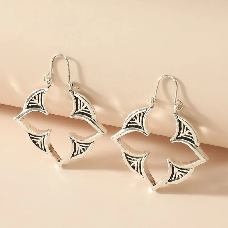 Vintage Ethnic Alloy Hollow Heart Earrings For Women Carved Pattern Star Moon Geometric Hoop Earrings