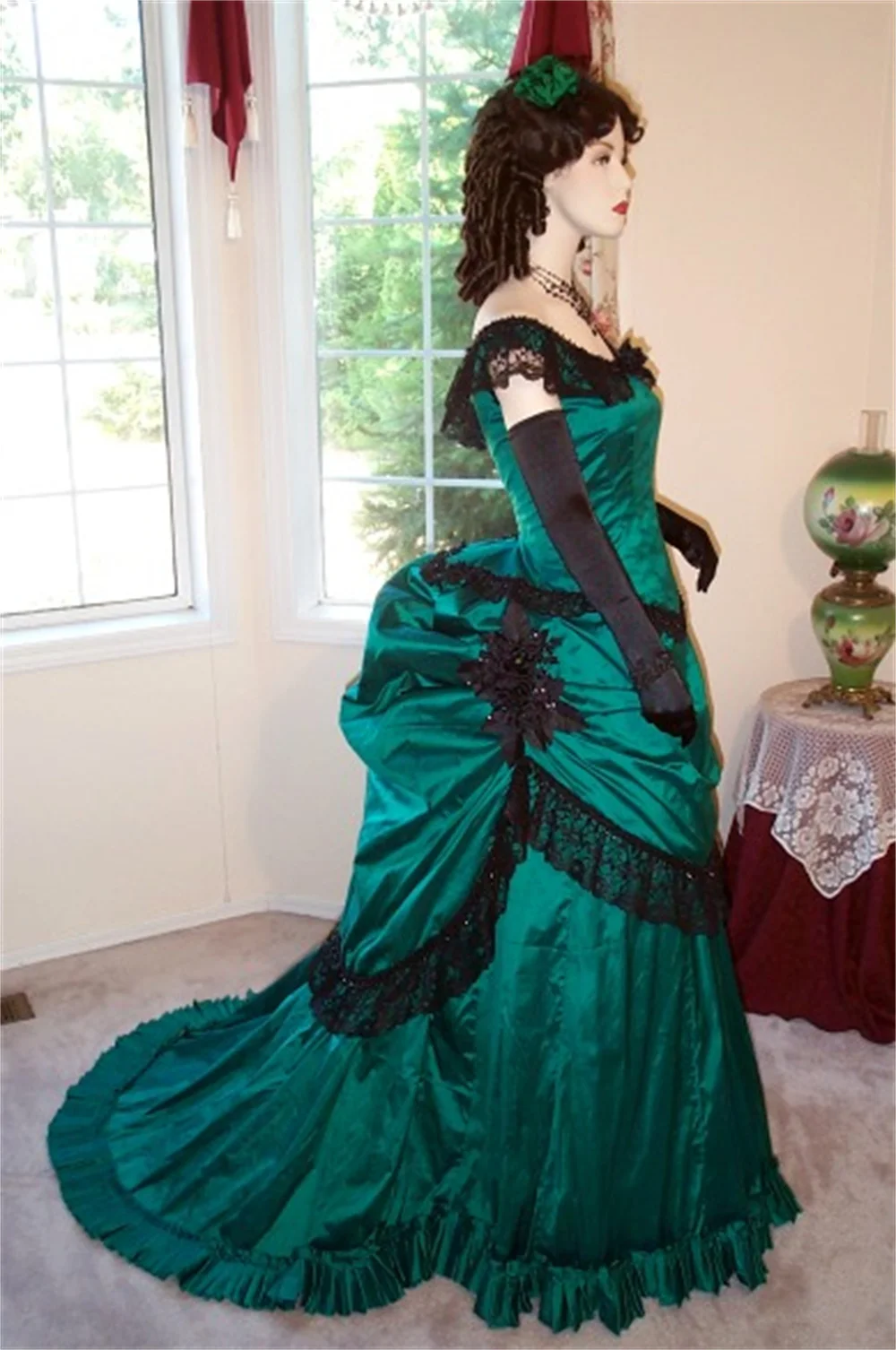 Victorian Bustle Ball Gown Dress Off Shoulder Medieval Renaissance Gown Costume Vintage Royal Court Dress Customized Green Dress