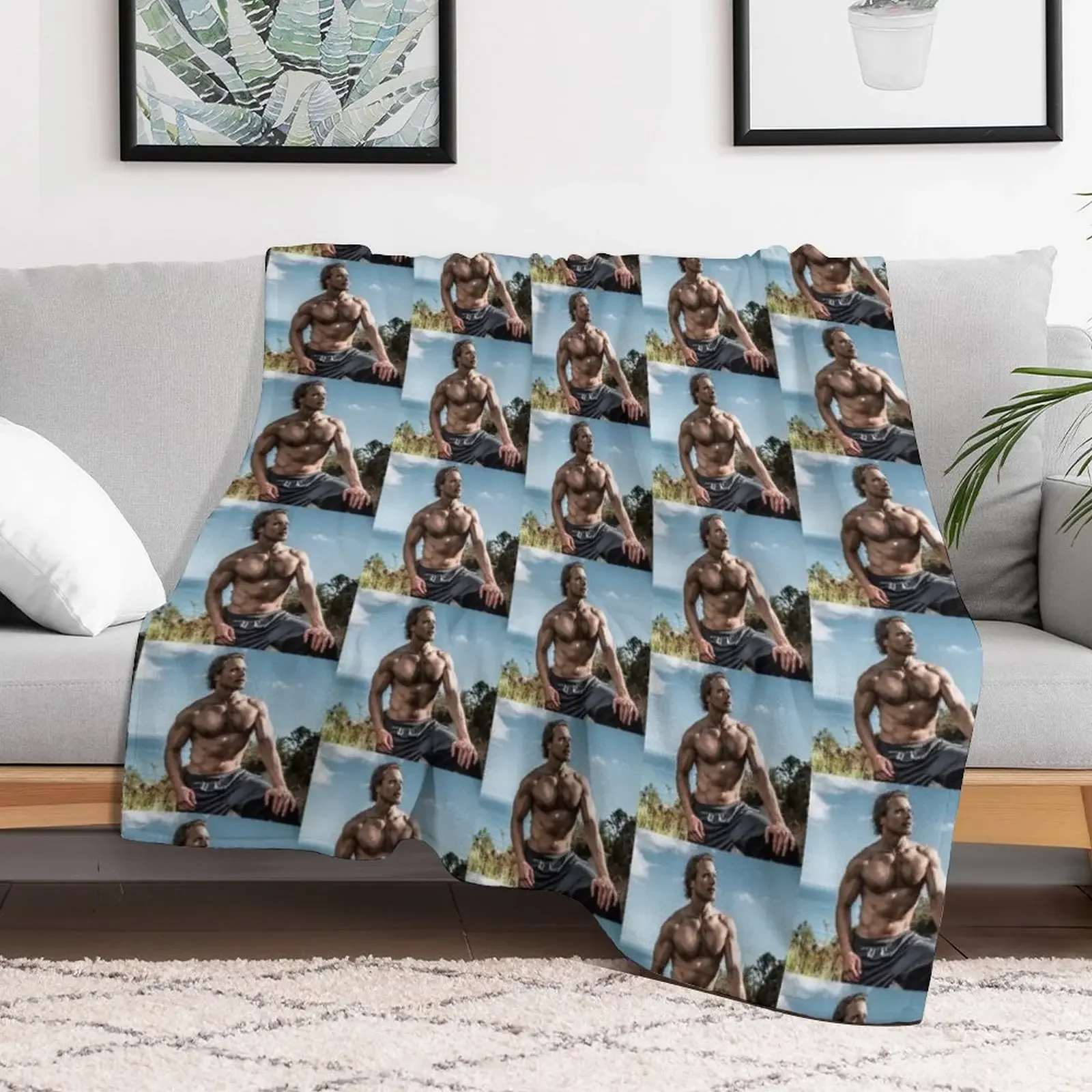 Sam Heughan Throw Blanket Warm Comfortable Blanket Gift for Parents Friends