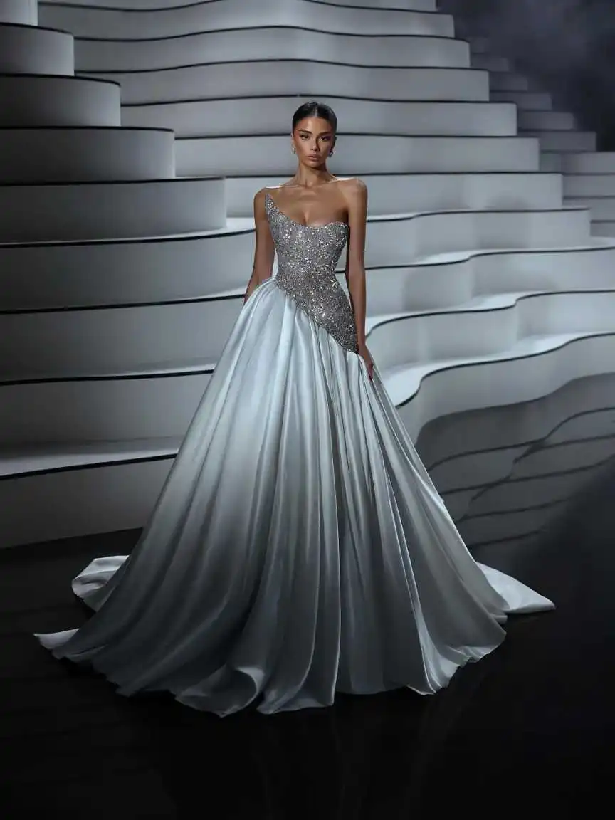 فساتين زفاف فاخرة بدون أكمام على شكل قلب مطرزة على شكل حرف A فستان العروس سويب تراين مخصص فيستدو دي نوفيا #2