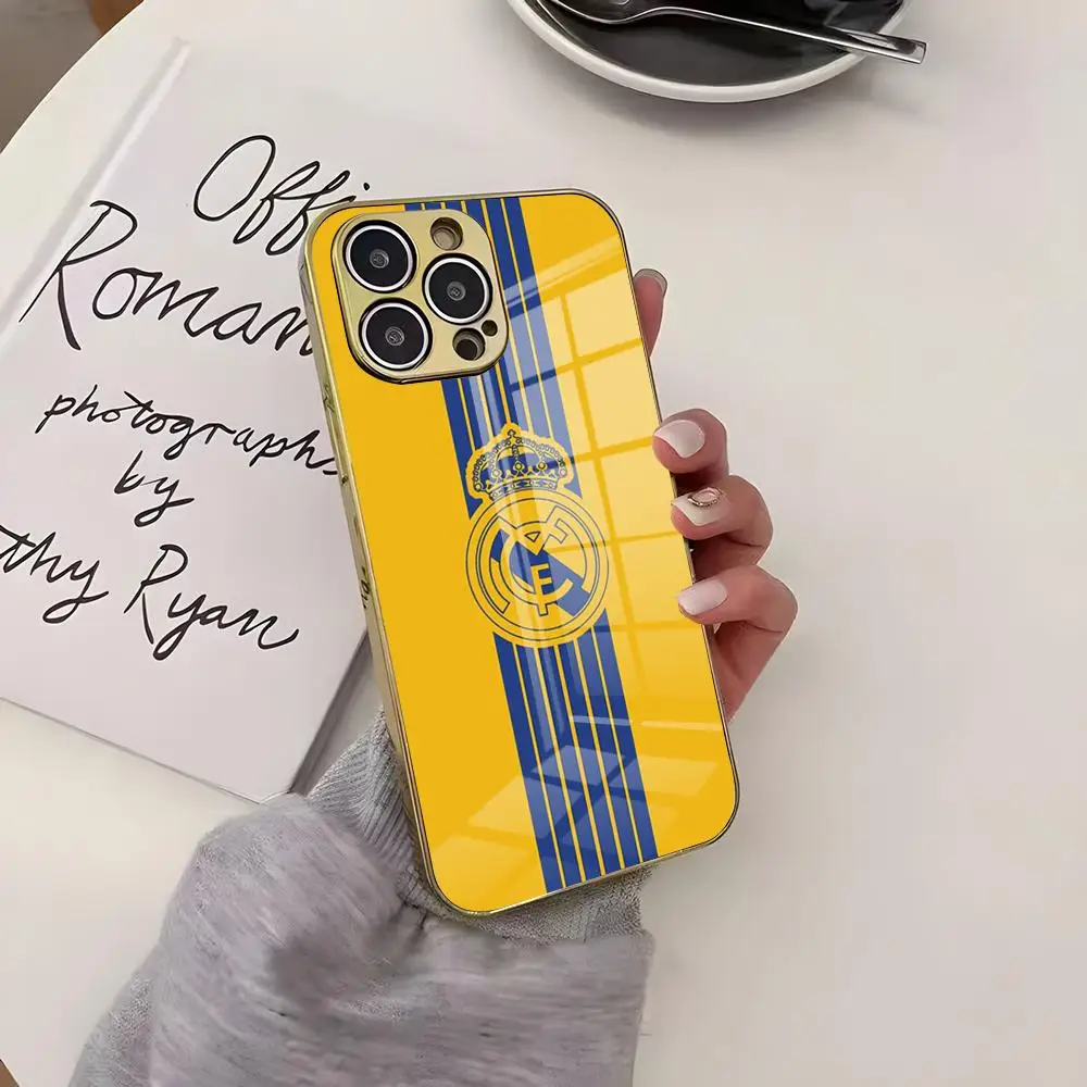 Luksusowe etui na telefon z motywem znanej drużyny piłkarskiej M-madrid, eleganckie złote etui na iPhone 16 15 14 Plus 13 11 12 Pro Max, galwanizowane. — zdjęcie produktu 5