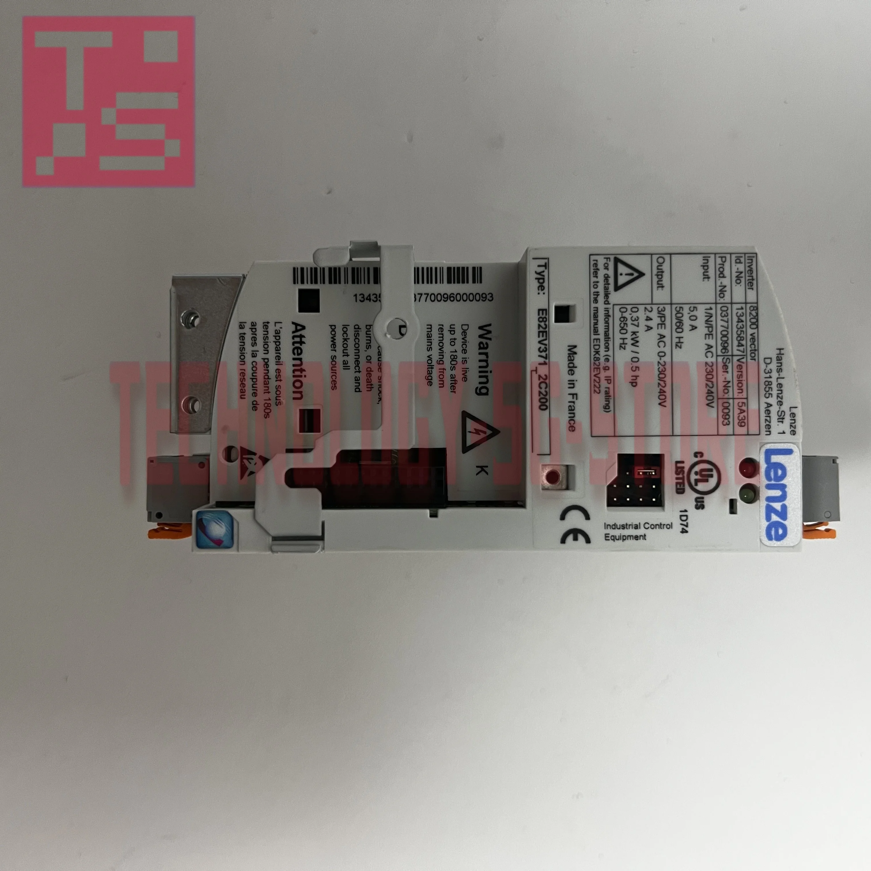 Convertidor de frecuencia E82EV371K2C E82EV371K2C200 nuevo en caja