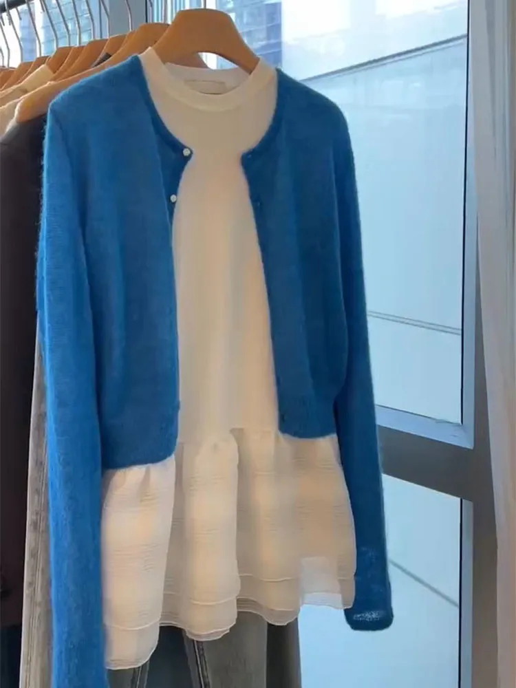 Cárdigan de punto abierto estilo coreano, sencillo, blanco, realzado con azul Klein, cuello redondo, suéter tipo chaqueta para mujer, top versátil para primavera y otoño.