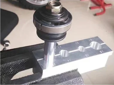 

20/24/29mm New Suspension Shock Absorber Holder Tool For 1290 Super Duke 390/790/890/1090/1190 ADVENTURE 1290 Super Adventure