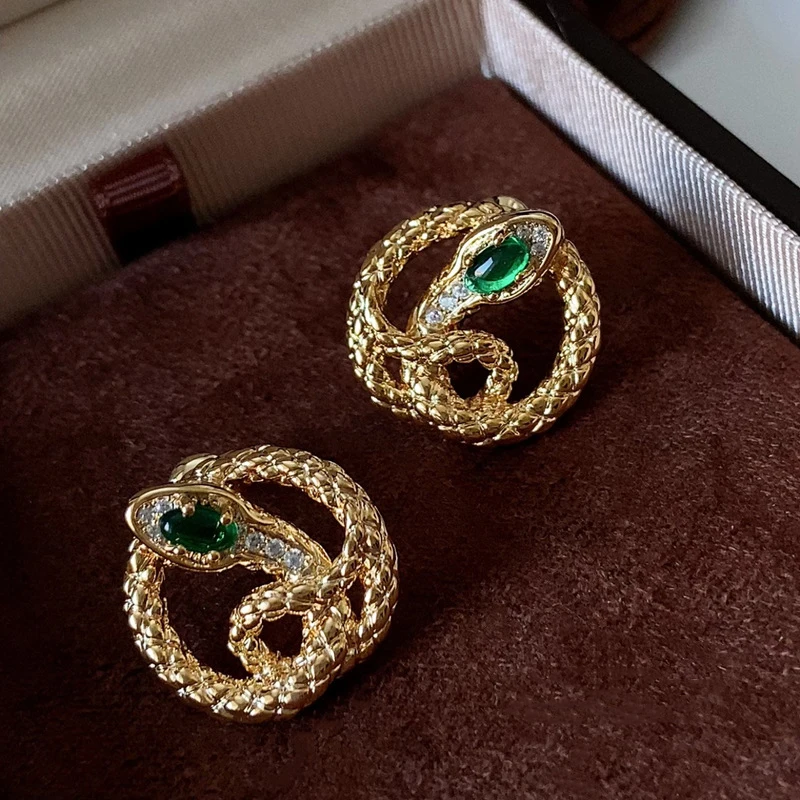 

Retro Year of the Snake Green Eyes Spirit Snake Stud Earrings Premium gorgeous women new year golden animals ear accessory