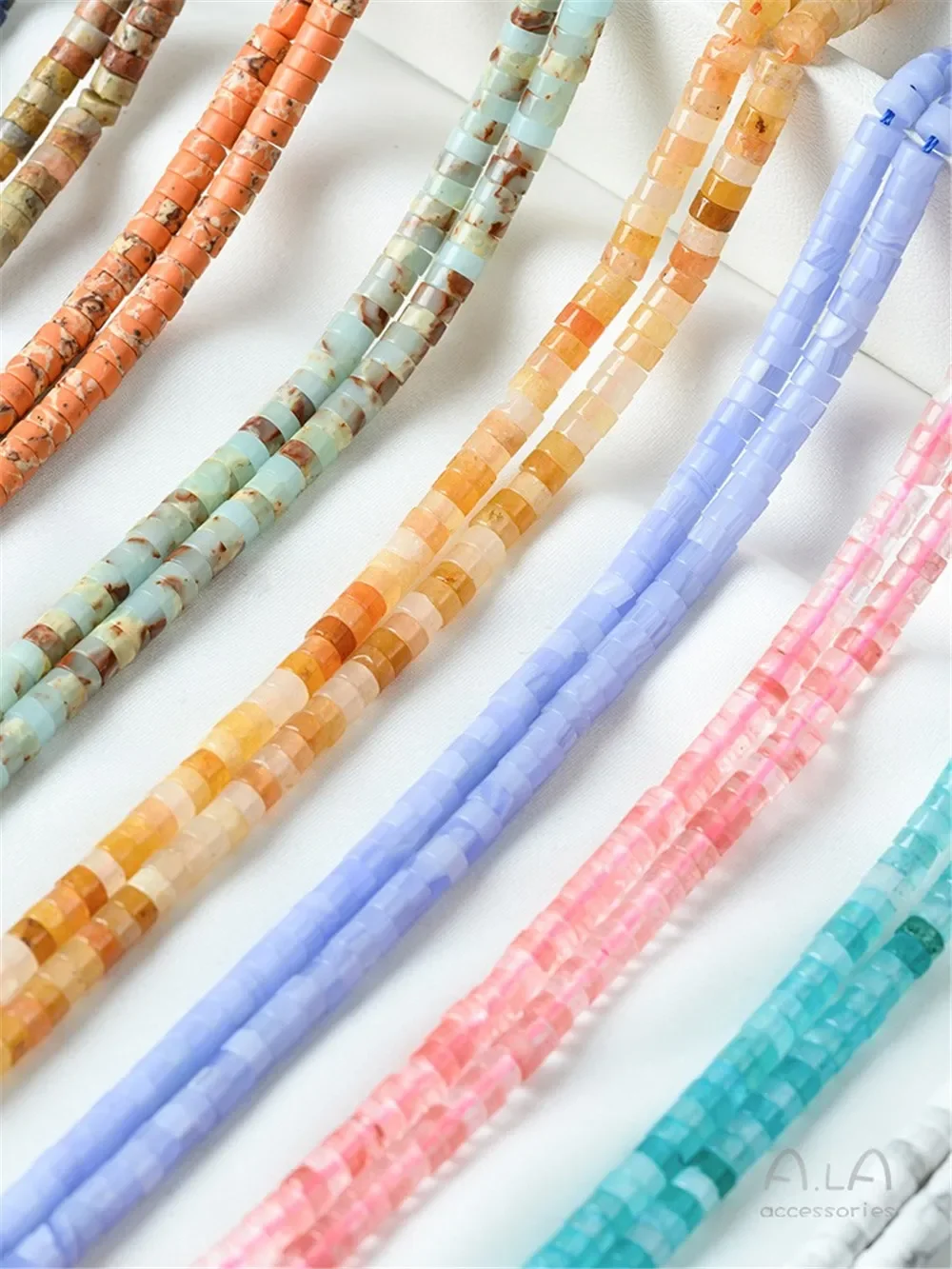 

Natural Stone Crystal Agate Cylindrical Wheel Bead Spacer Straight Hole Spacer DIY Beaded Bracelet Necklace Jewelry Material