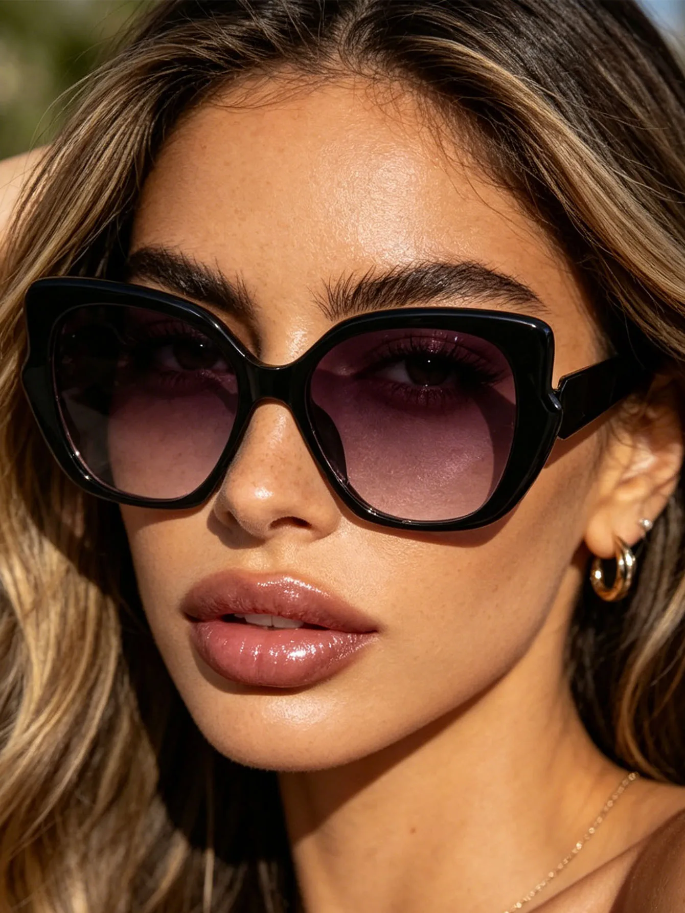 1Pc Cool and Gentle Temperament Cat-Eye Large Frame Gradient Purple Lens Women's Sunglasses, Uv Protection, Commuting/Dating