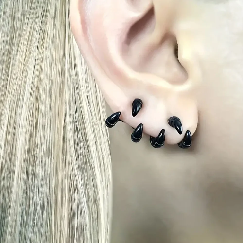 Gothic Black Claw Stud Earrings for Women Men New Punk Metal Geometric Personality Earrings Halloween Jewelry Accessories